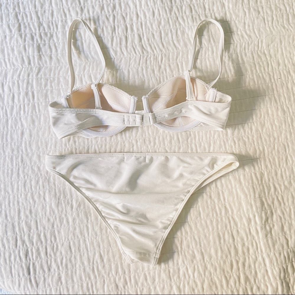 Onia Bikini Set Dalia Top Ashley Bottoms - Picture 12 of 12